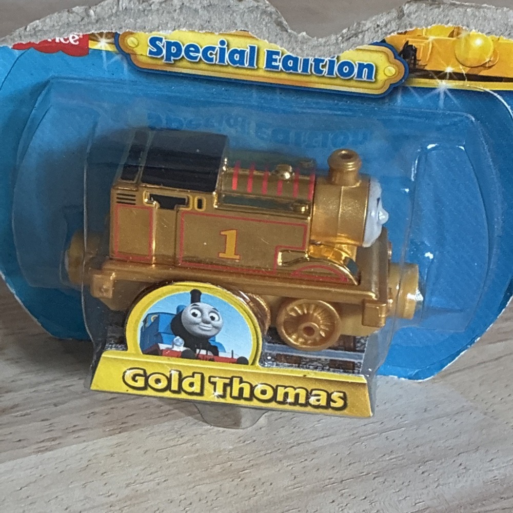 Thomas & Friends Take-n-Play Special Edition Gold  Die-Cast 2014 Damaged Box